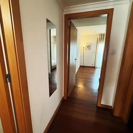 4br In Center 2min Metro And Walk Aliados Διαμέρισμα Πόρτο