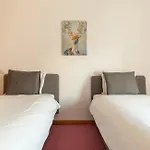 4br In Center 2min Metro And Walk Aliados *