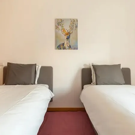 4br In Center 2min Metro And Walk Aliados *