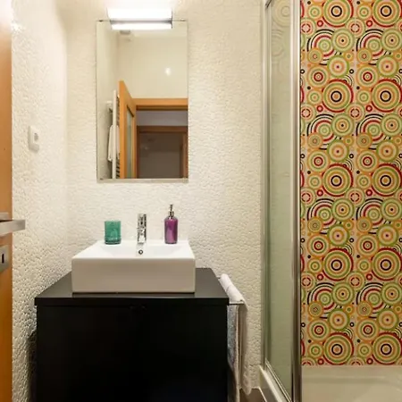 4br In Center 2min Metro And Walk Aliados Oporto