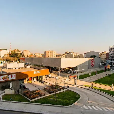 4br In Center 2min Metro And Walk Aliados