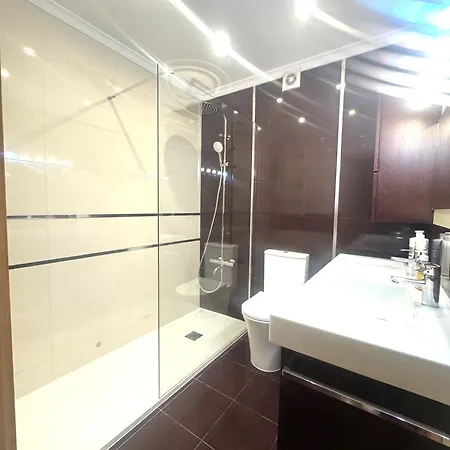 4br In Center 2min Metro And Walk Aliados *