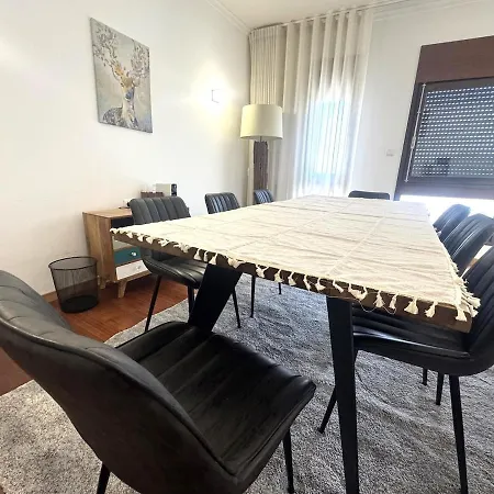 4br In Center 2min Metro And Walk Aliados Porto