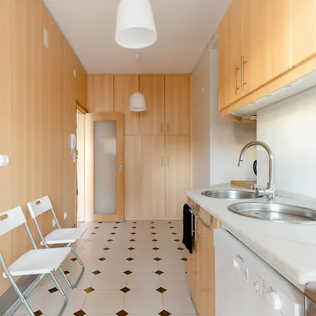 4br In Center 2min Metro And Walk Aliados *
