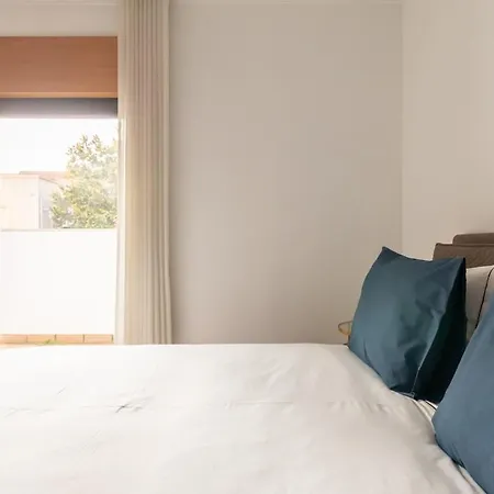 4br In Center 2min Metro And Walk Aliados * Porto