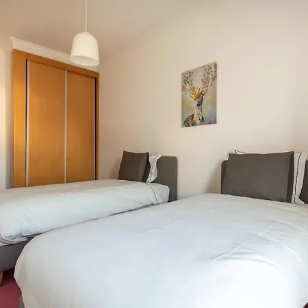 4br In Center 2min Metro And Walk Aliados Apartment